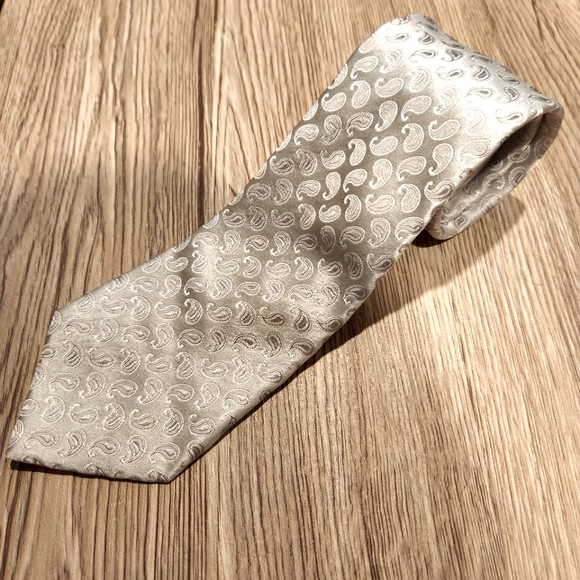 Michael Kors Tie - Picture 1 of 2